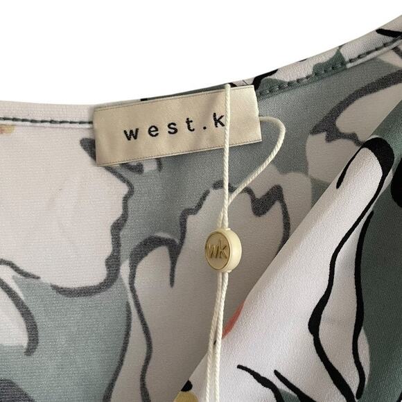 NWT WEST K Floral Knit Cami Wrap Front top in Green Floral - Women's size Medium - Picture 8 of 8